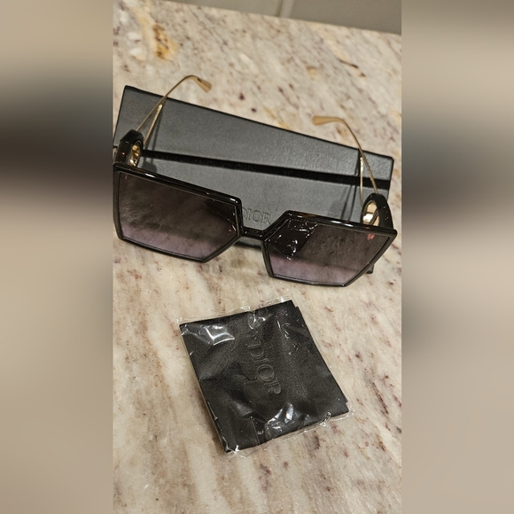 Sunglasses Dior - Picture 3 of 3